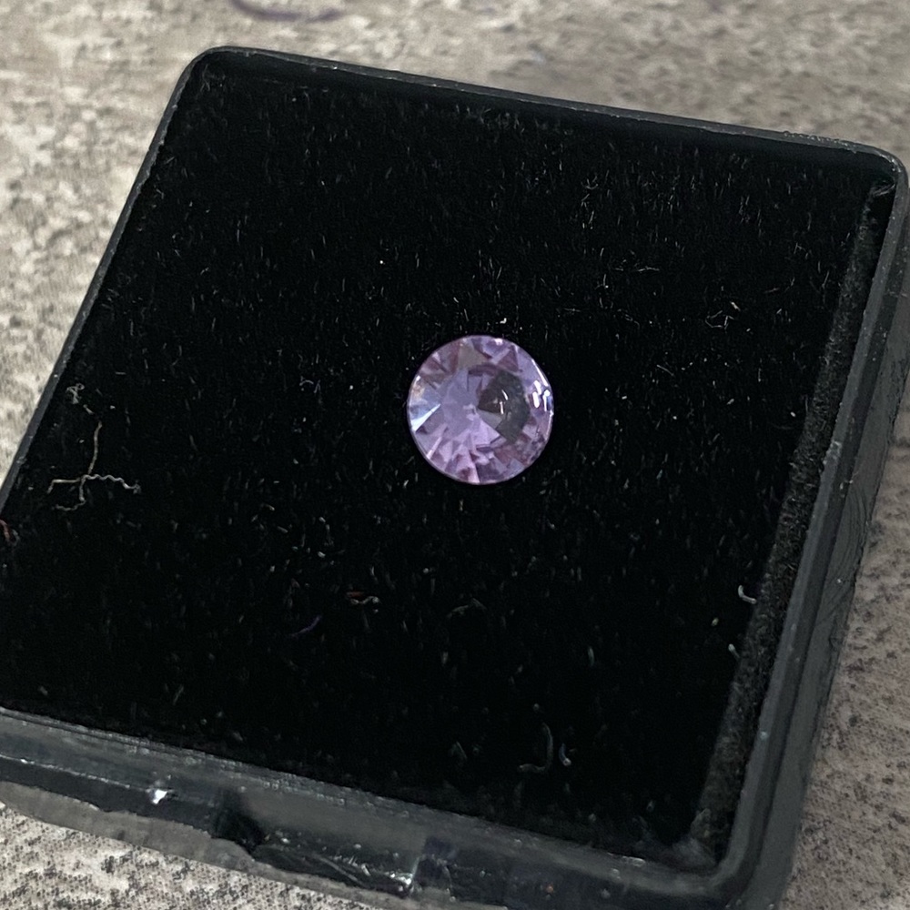1/2 carats genuine amethyst